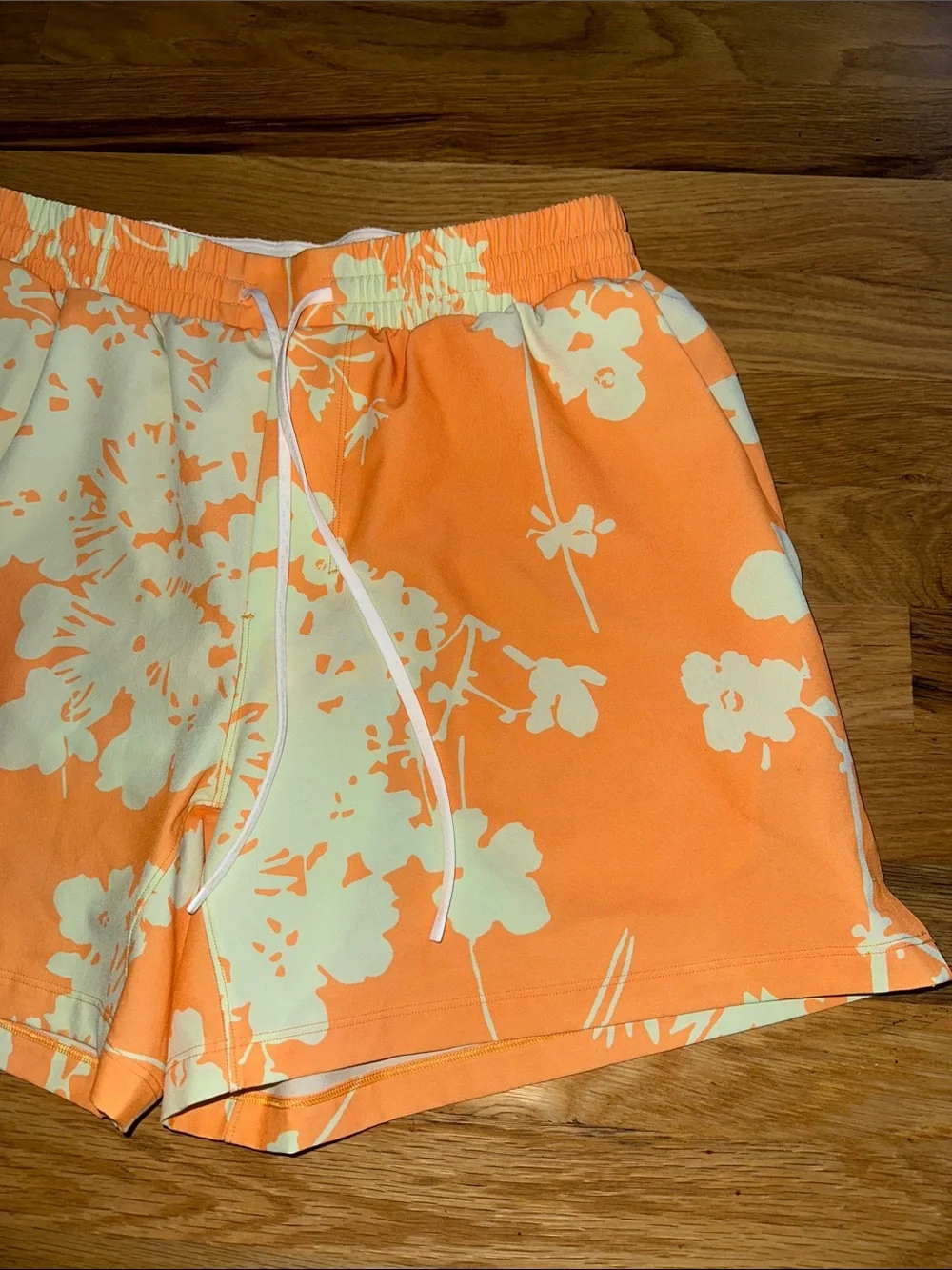 Lululemon Men’s Swim Pool Shorts sz M